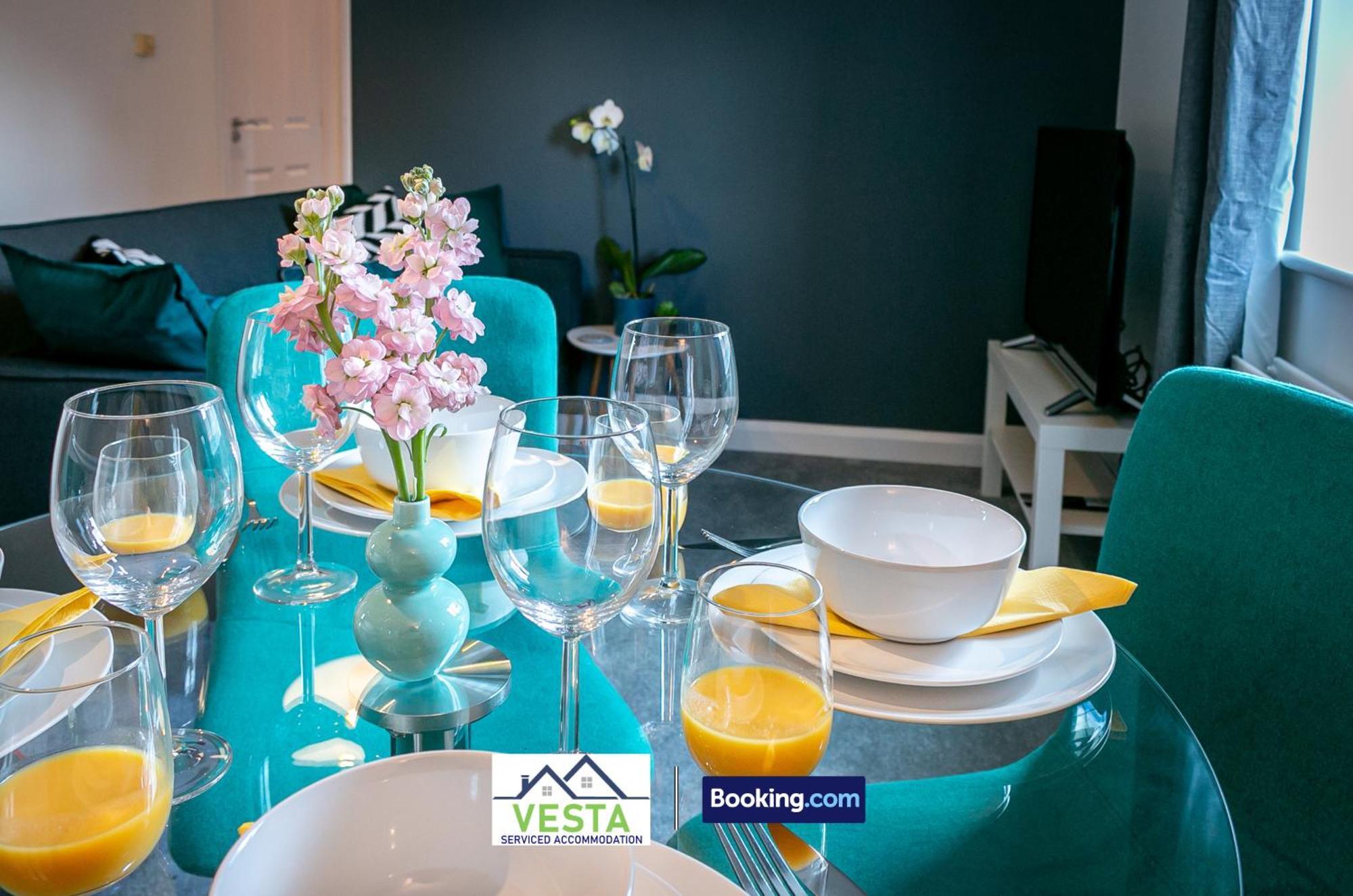 Three Bedroom Apartment By Vesta Serviced Accommodation & Short Lets Hatfield With Free Parking Екстер'єр фото