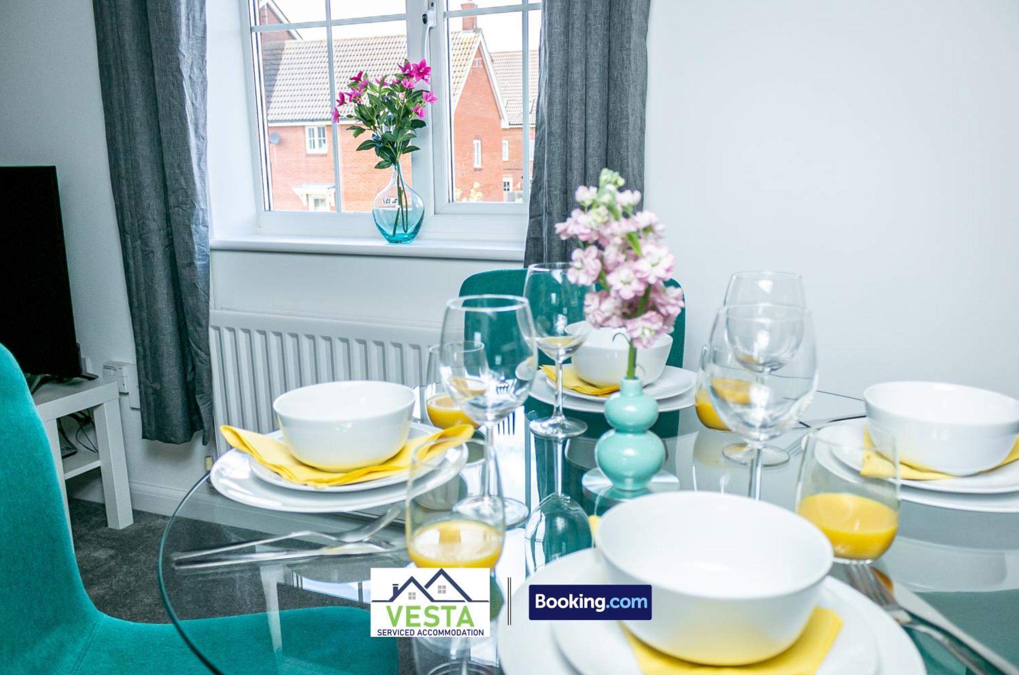 Three Bedroom Apartment By Vesta Serviced Accommodation & Short Lets Hatfield With Free Parking Екстер'єр фото
